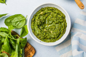 Pesto and basil leaves. (gorchittza2012 / Getty Images)