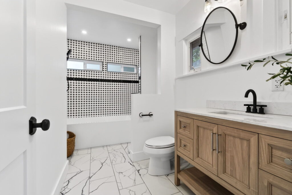 Bathroom. (Clear Shot Creations)