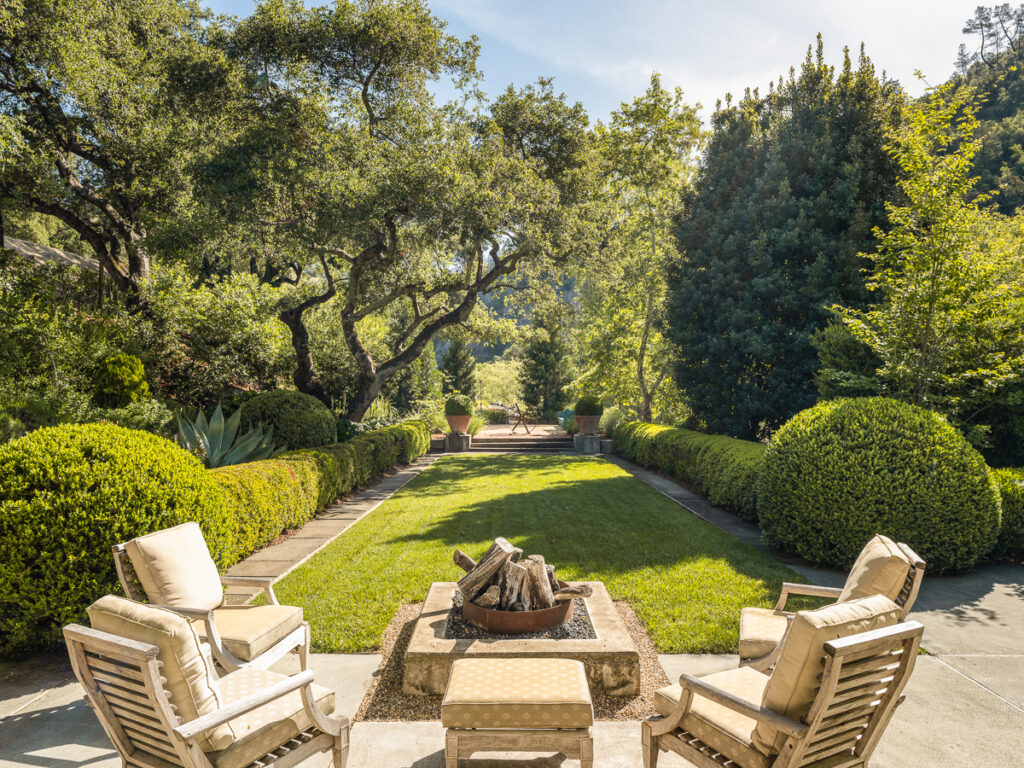 Outdoor seating area. (Jeffrey Frisk)