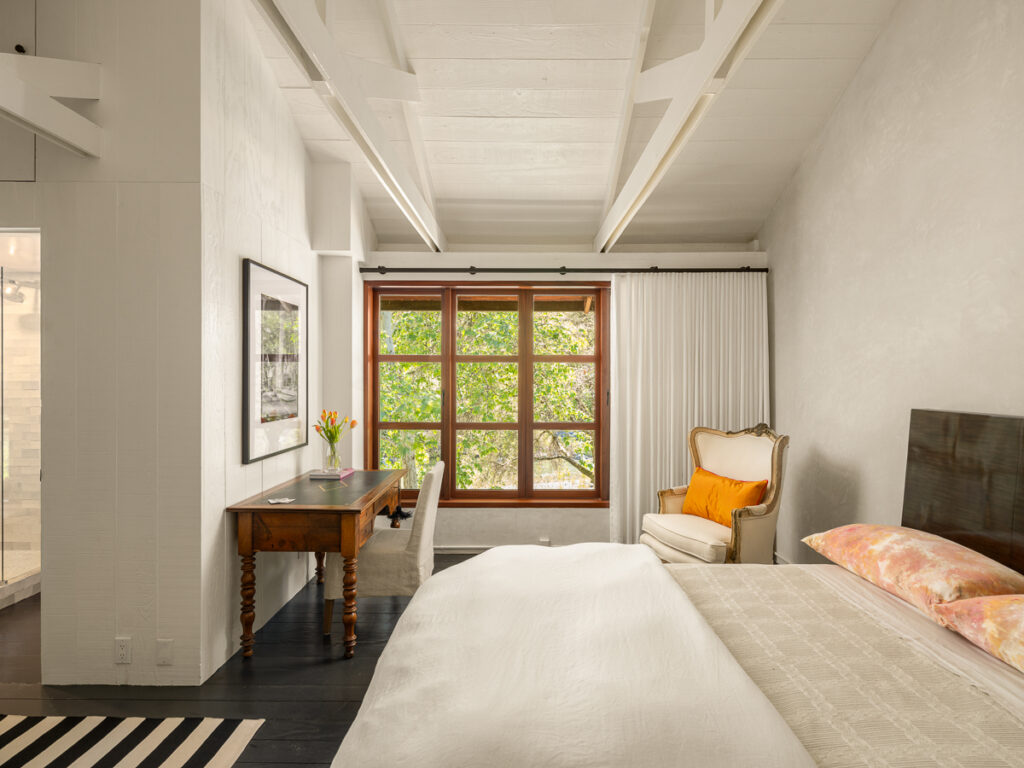 Bedroom. (Jeffrey Frisk)