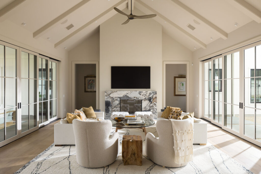 Living room. (Peter Lyons Photography)