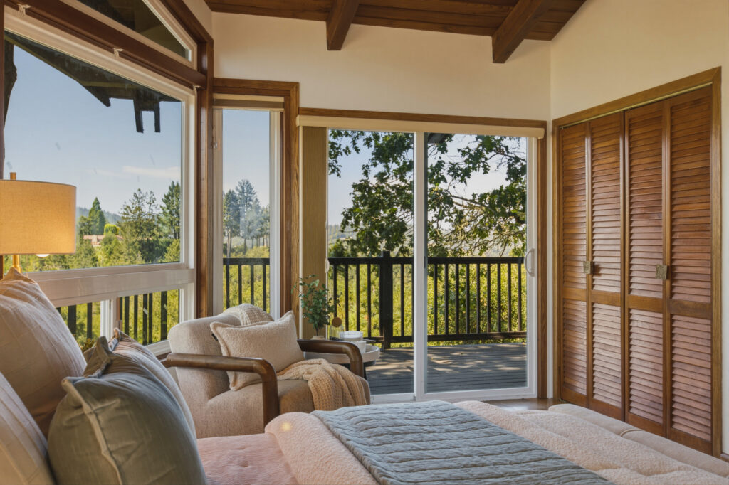 Bedroom. (Sarah Colegrove / Bravari Real Estate Media)