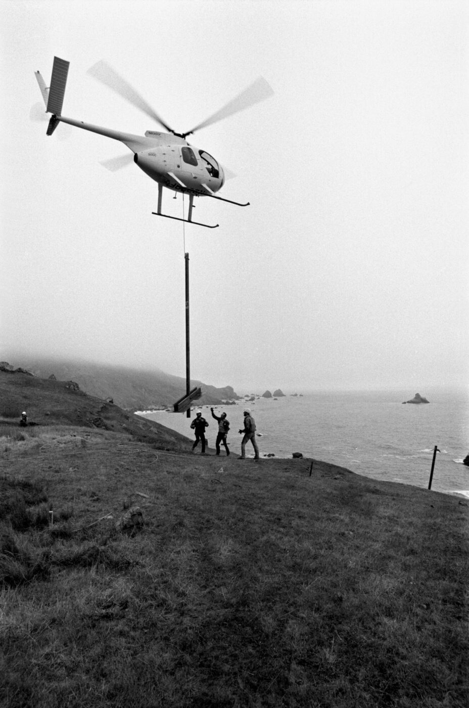 Installation of Running Fence in 1976. (Wolfgang Volz / courtesy Christo and Jeanne-Claude Foundation)