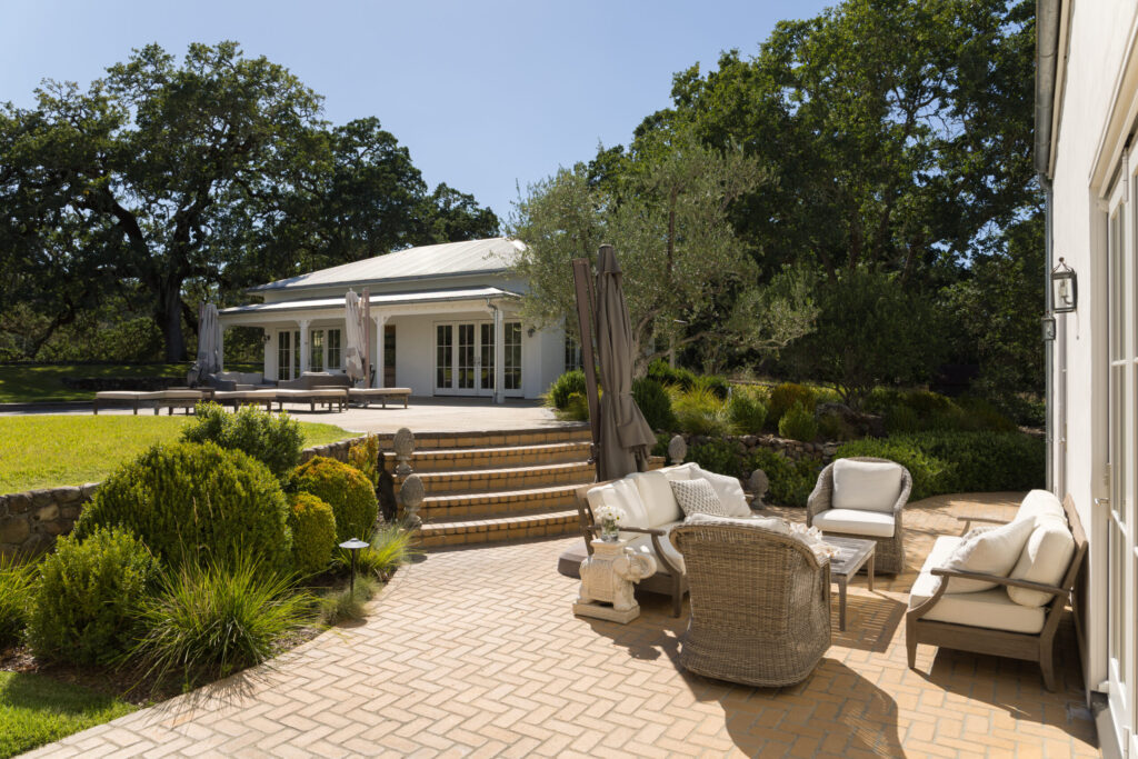 Outdoor seating area. (Peter Lyons)
