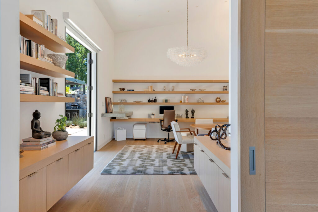 Office. (Jim Nevill / Sotheby’s International Realty)
