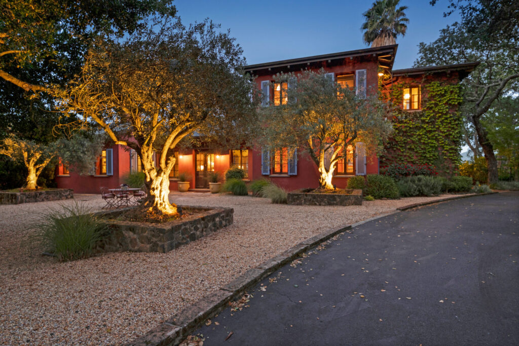 Front yard. (Jim Nevill / Sotheby's International Realty)