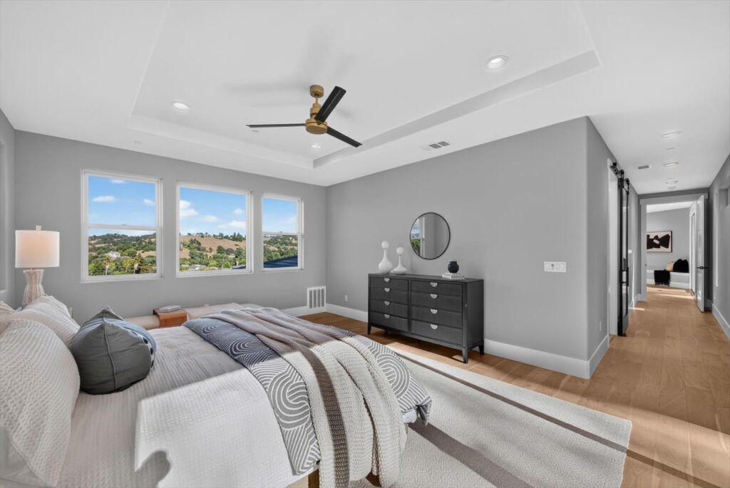 Bedroom. (Flutter Shot Media)
