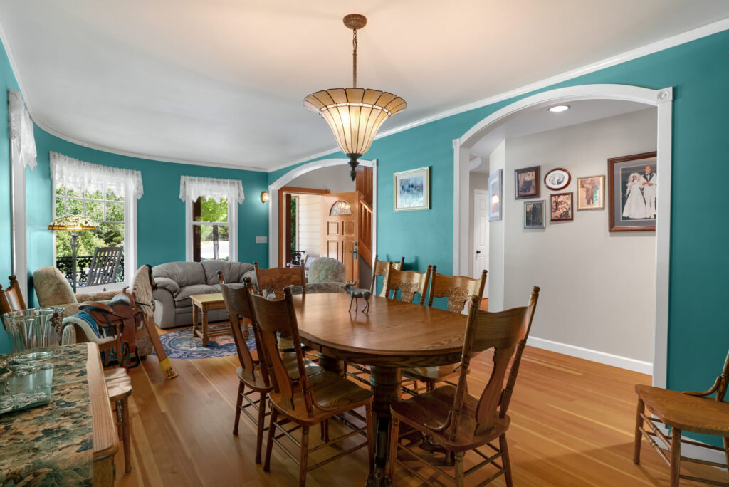 Great room. (Alan Sarpy / Sotheby's International Realty)